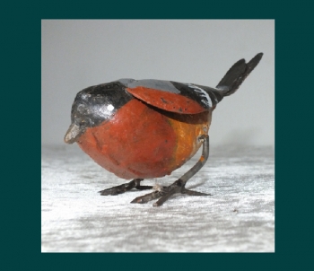 Vogelskulptur aus Blech und Draht 02